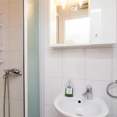 Πανσιόν Zore Glavinic 3*