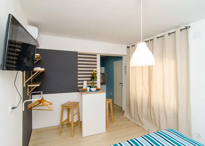 Zore Glavinic 3* ドゥブロブニク