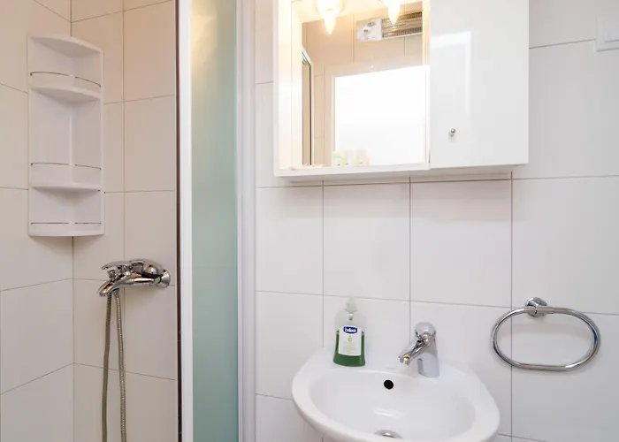 Konukevi Zore Glavinic 3*